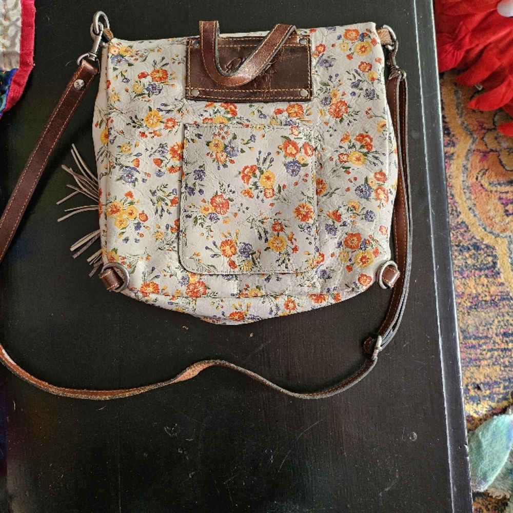 Patricia Nash Floral convertable Crossbody Bag/ backpack